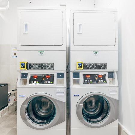 Maze Backpackers - Gold Coastホステル エクステリア 写真