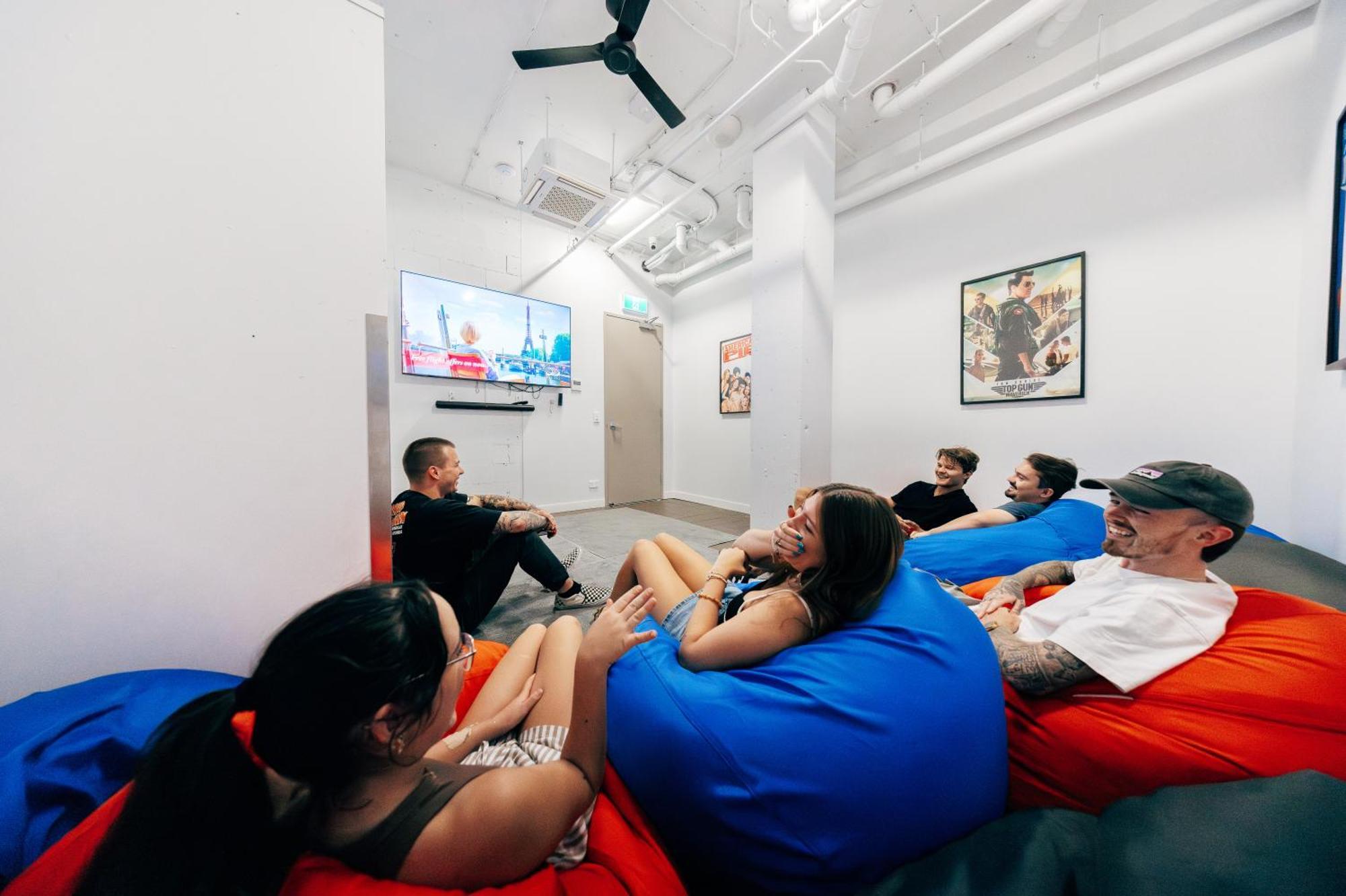 Maze Backpackers - Gold Coastホステル エクステリア 写真