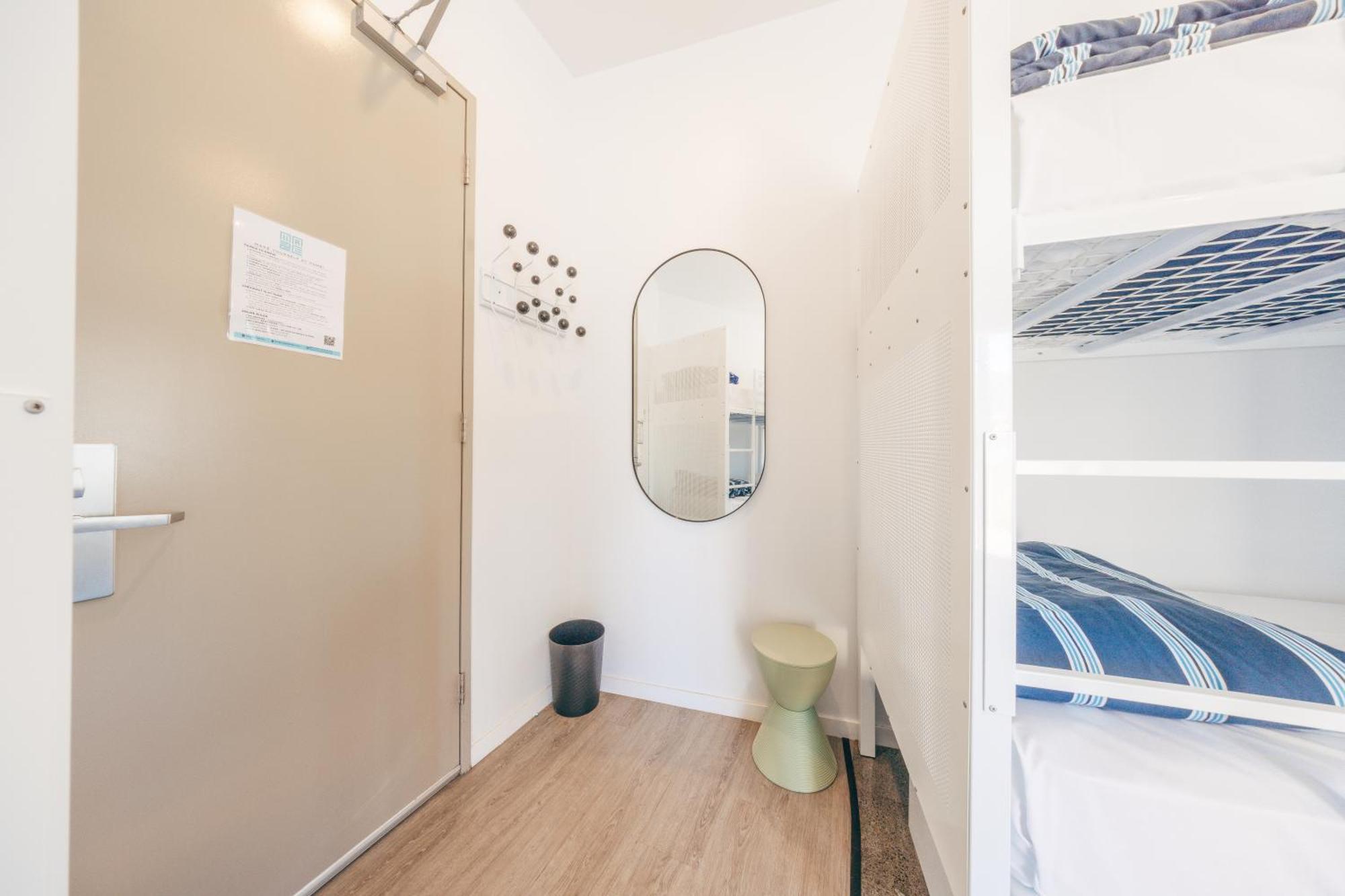 Maze Backpackers - Gold Coastホステル エクステリア 写真