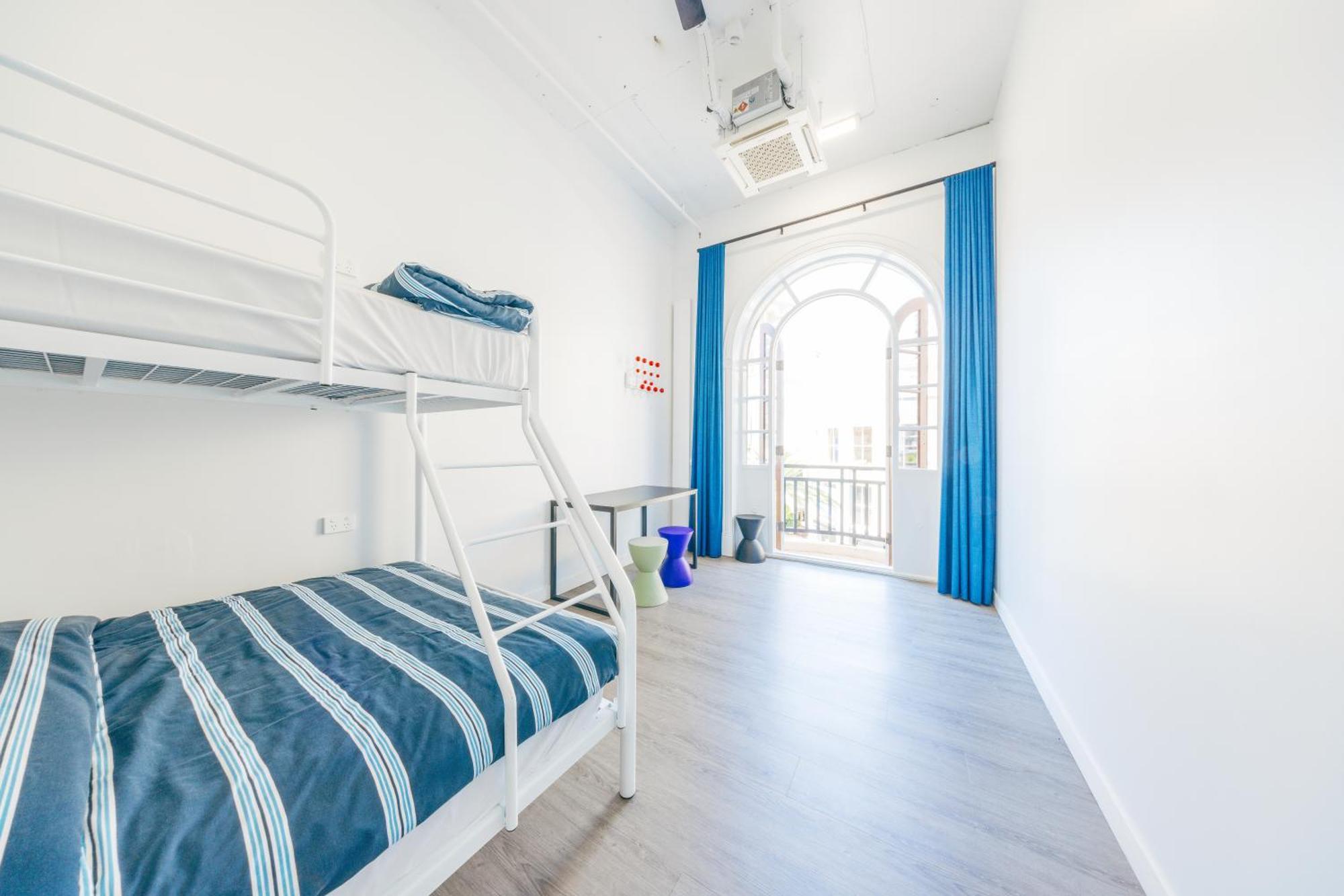 Maze Backpackers - Gold Coastホステル エクステリア 写真