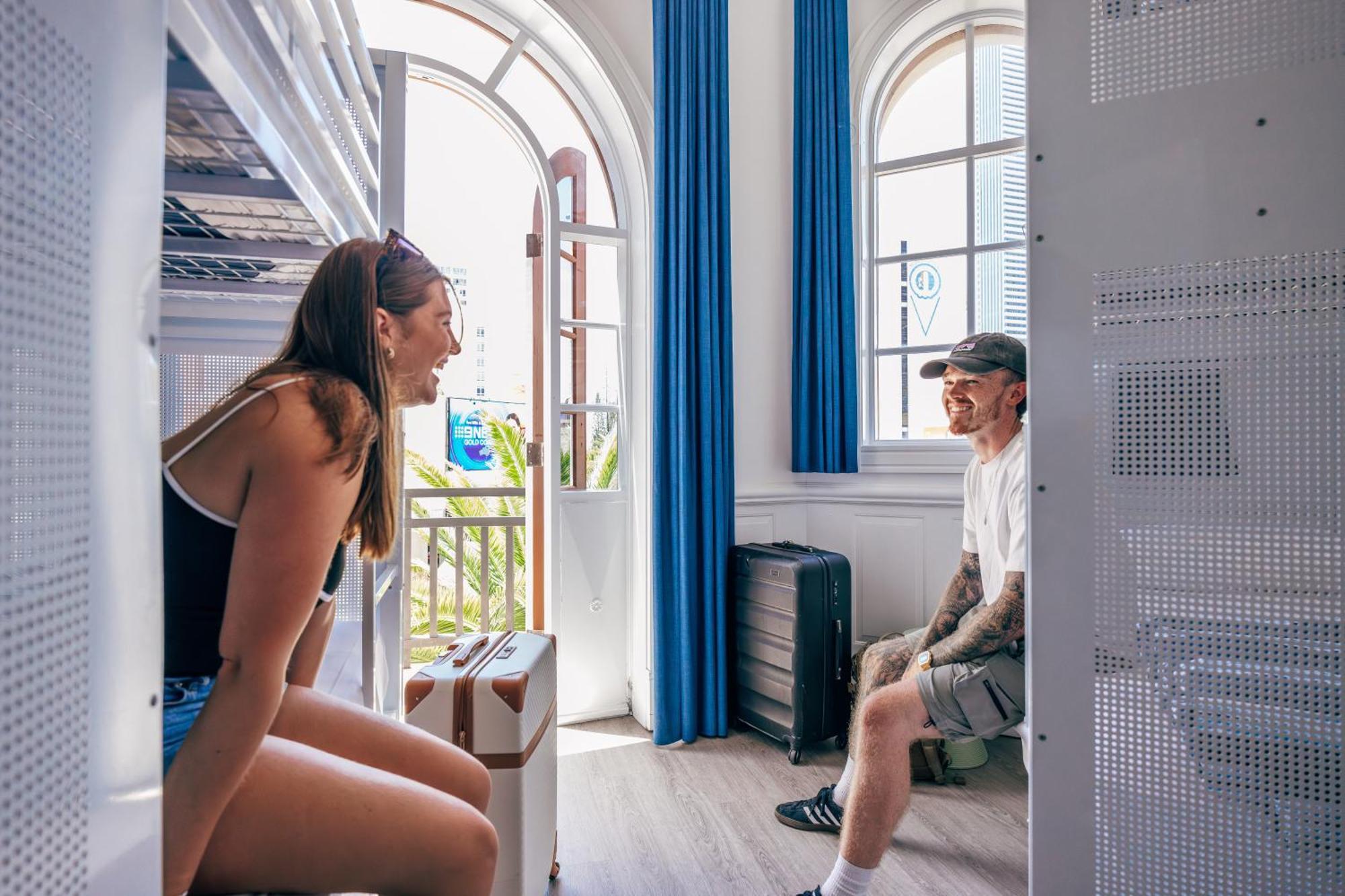 Maze Backpackers - Gold Coastホステル エクステリア 写真