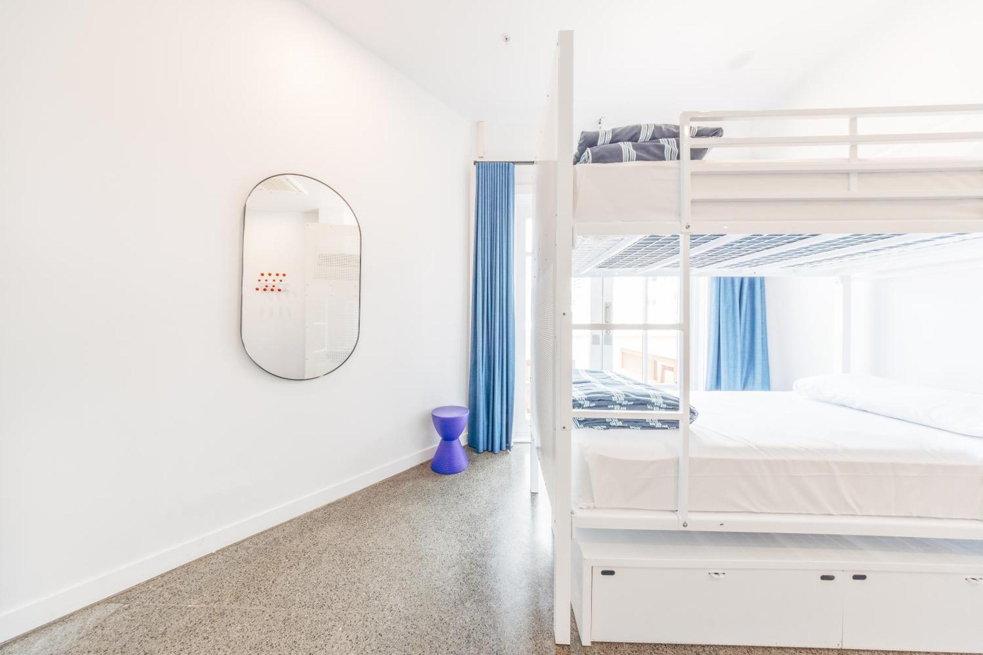 Maze Backpackers - Gold Coastホステル エクステリア 写真